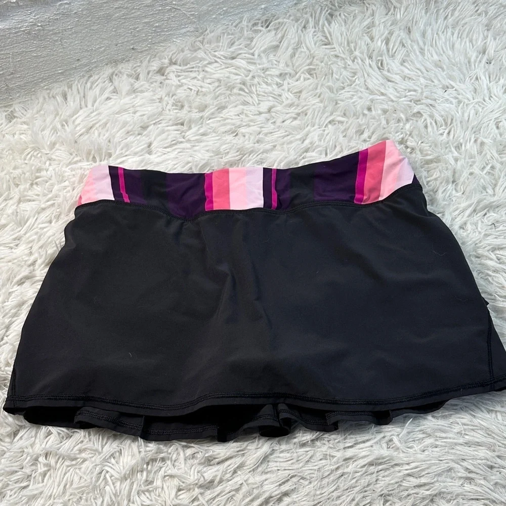 Lululemon Run: Pace Setter Skirt *4-way Stretch Black / Assorted Stripe